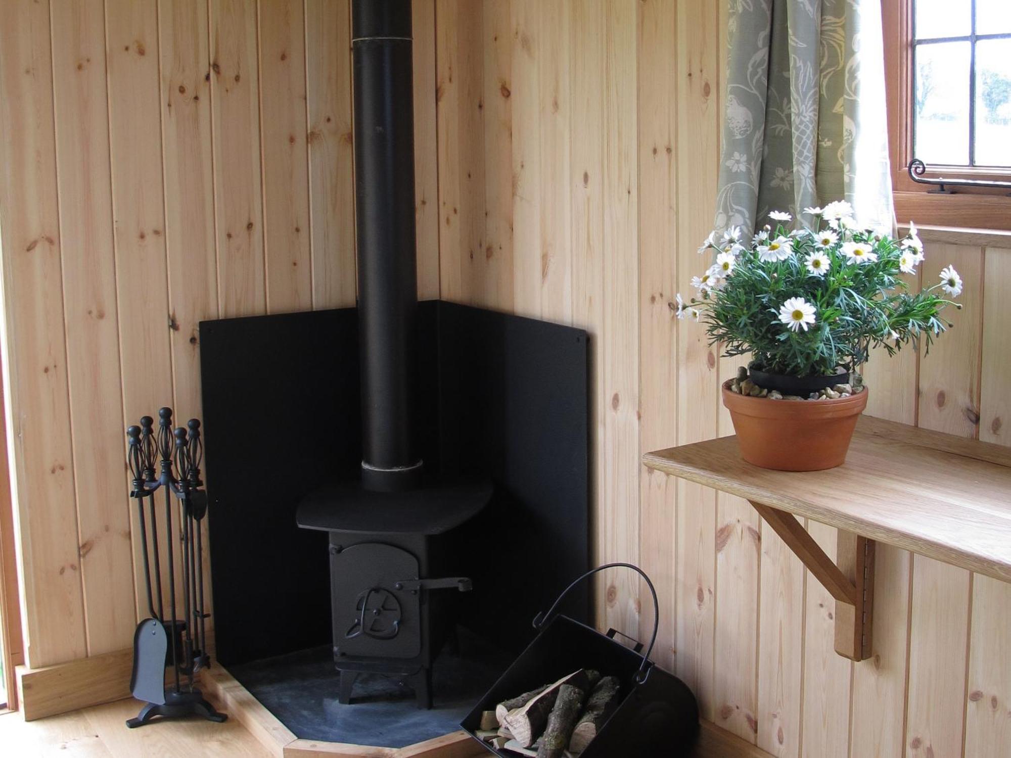 Marshwood Farm B&B And Shepherds Hut Dinton  Buitenkant foto