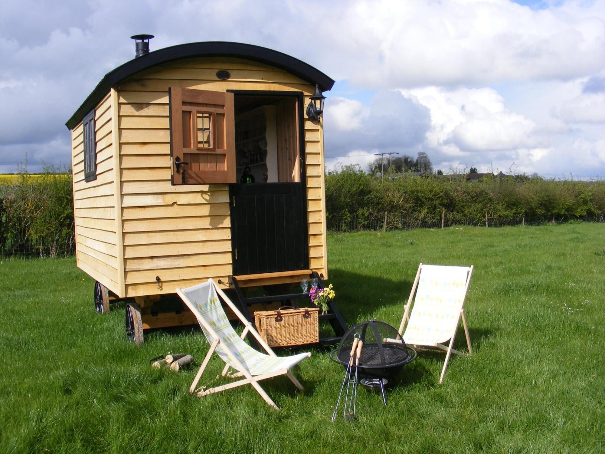 Marshwood Farm B&B And Shepherds Hut Dinton  Buitenkant foto